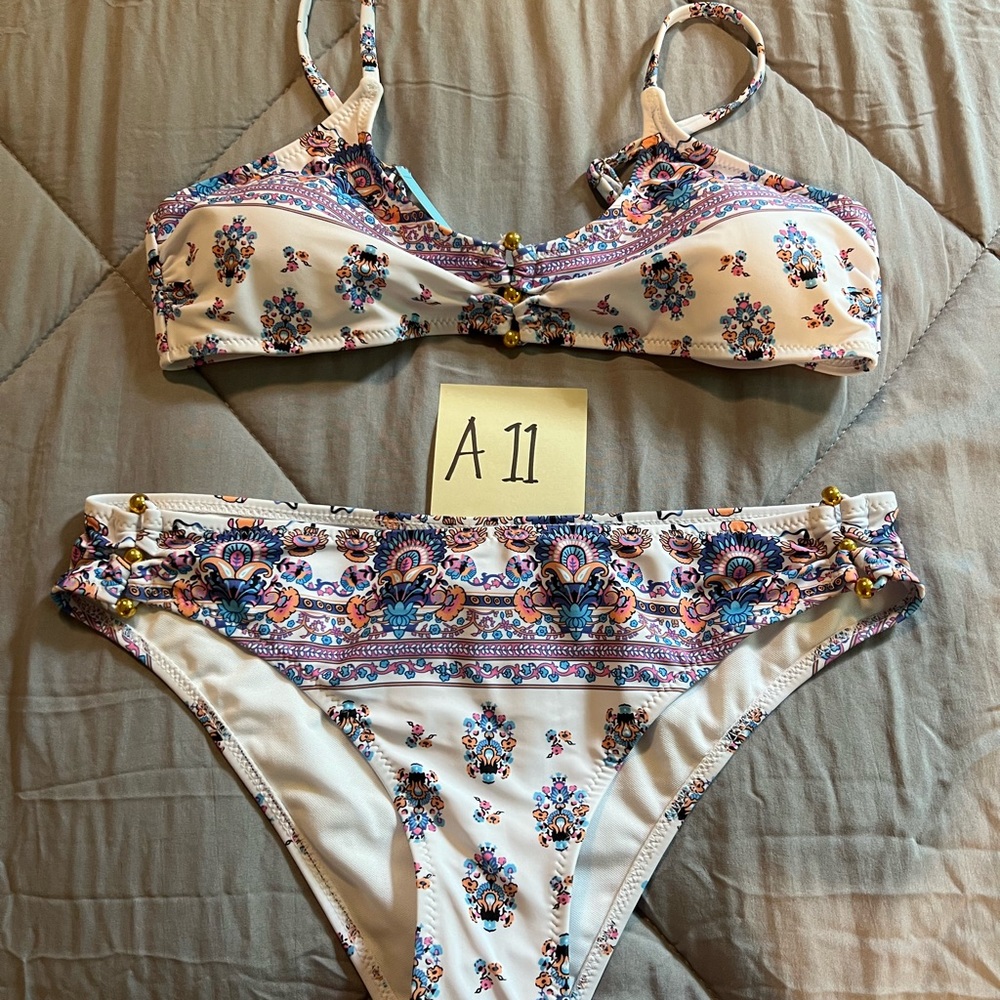 Multi color bikini